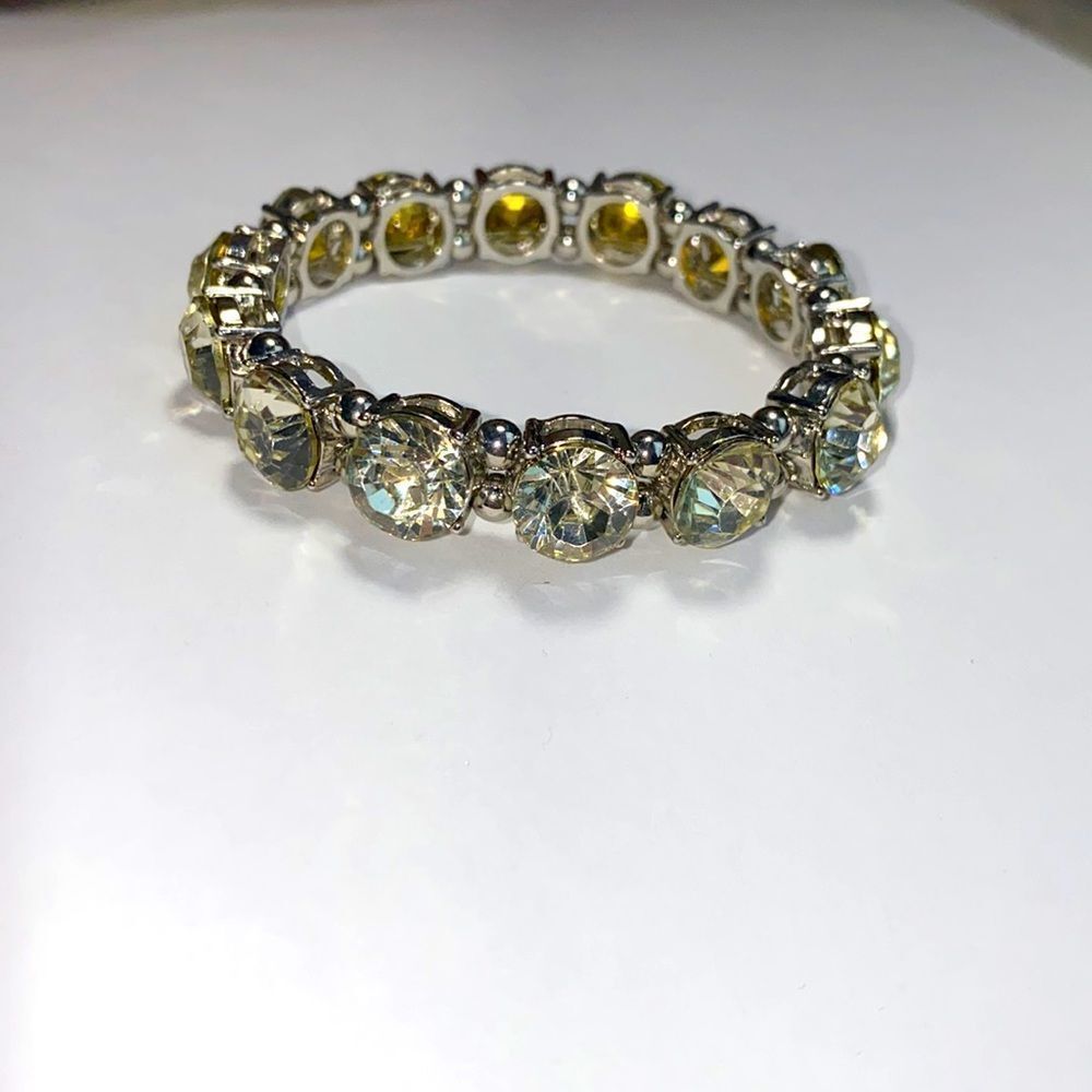 Rhinestone stretch bracelet